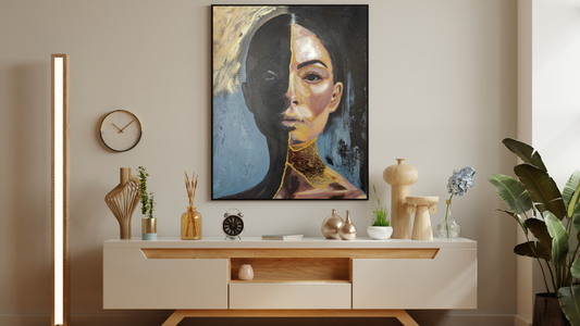 Originalgemälde Silence Is My Shield von Contemporary Artist Marika Junikajtes. Art with Soul. Series Strenght Wears Black. Mixed Media (Acryl, Blattgold) auf Leinwand