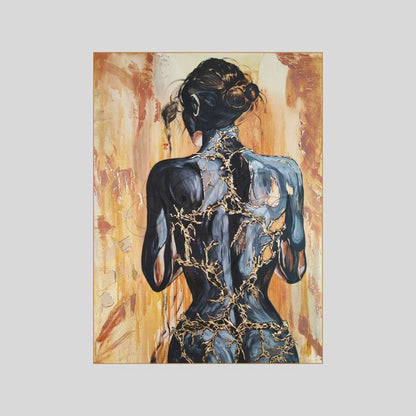 Großformatiges modernes Wandbild in Gold und Erdtönen, abstrakte Frauen Figur mit Struktur-Effekten, Kintsugi-Kunst, Dekoration für Wohnzimmer. Originalgemälde Fortress Of Light von Marika Junikajtes.