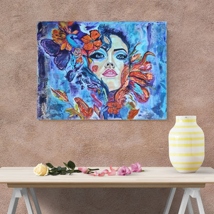 Rising Into Freedom, Gemälde der zeitgenössischen Künstlerin Marika Junikajtes hängt an einer braunen Wand mit einem kleinen Tisch und minimaler Deko.