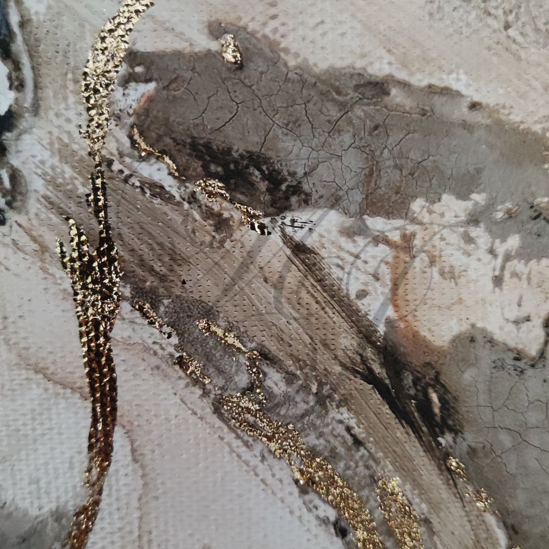 Detailansicht der goldenen Lebenslinie im Originalgemälde „Rooted in Life“ von Marika Junikajtes. Die Goldlinie verläuft zwischen strukturierten Ginkgoblättern und erdigen Crackle-Flächen.
