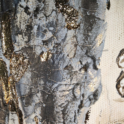 Nahaufnahme der Crackle-Struktur im Originalgemälde „Rooted in Life“ von Marika Junikajtes. Aufgebrochene Oberflächen und Blattgold zeigen die kintsugi-inspirierte Materialität des Werkes.