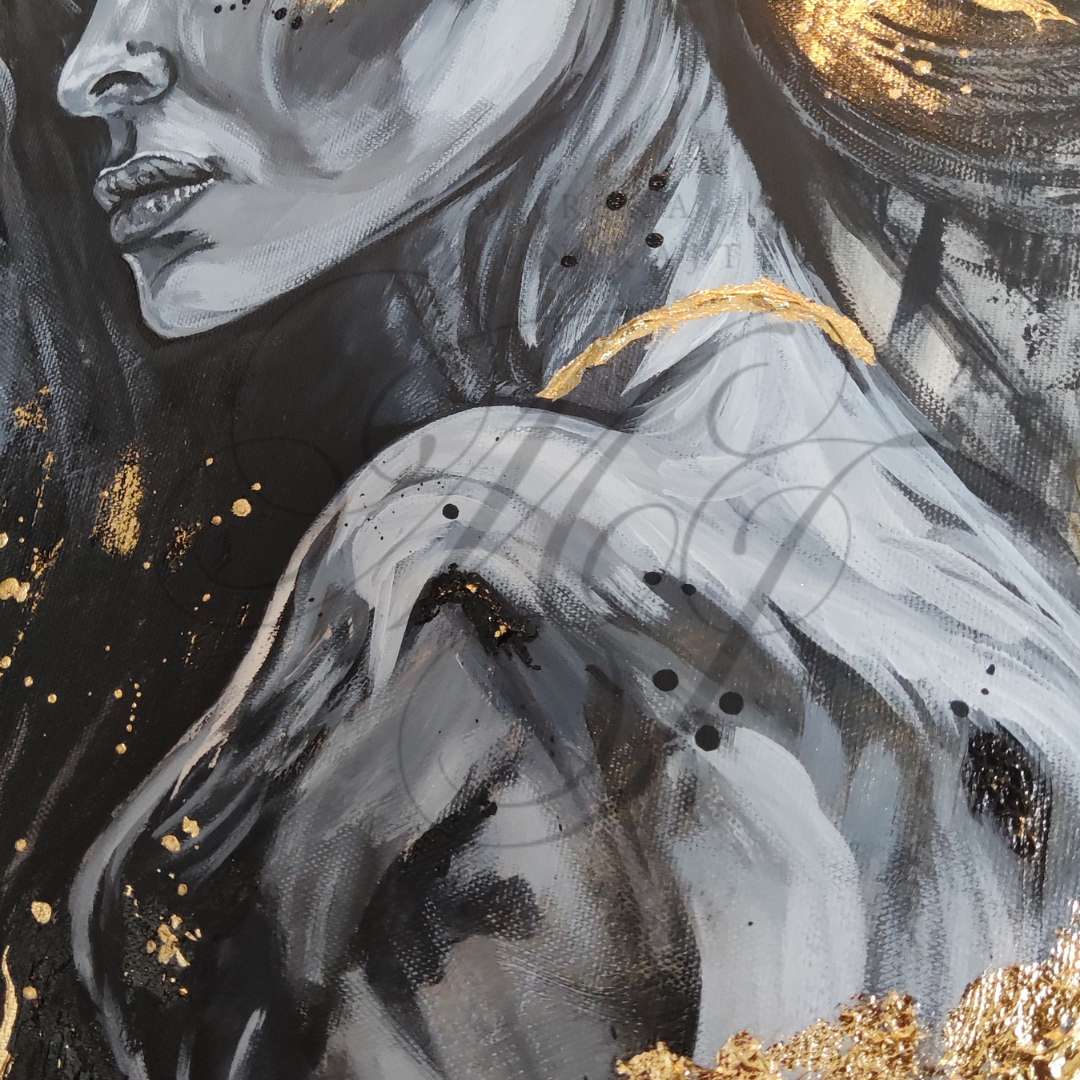 Großformatiges modernes Wandbild in Gold und Erdtönen, abstrakte Figur mit Struktur-Effekten, Kintsugi-Stil Dekoration für Wohnzimmer. Nahaufnahme Originalgemälde The Mind's Gilded Tether von Marika Junikajtes.