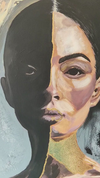 Originalgemälde Silence Is My Shield von Contemporary Artist Marika Junikajtes. Art with Soul. Series Strength Wears Black. Mixed Media (Acryl, Blatttgold, Metallicfarben) auf Leinwand 
